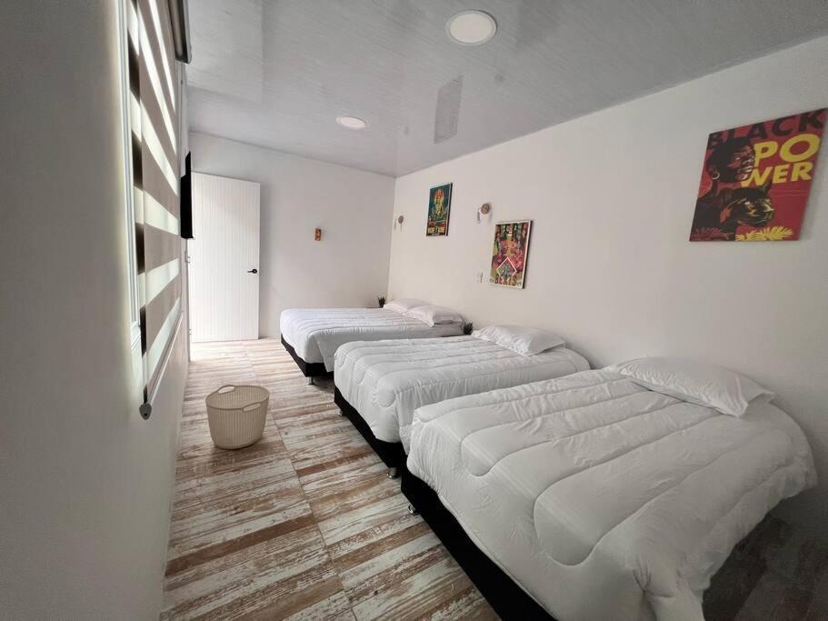 Nueva En San Antonio Cali, La Casa De Tona Villa Екстериор снимка